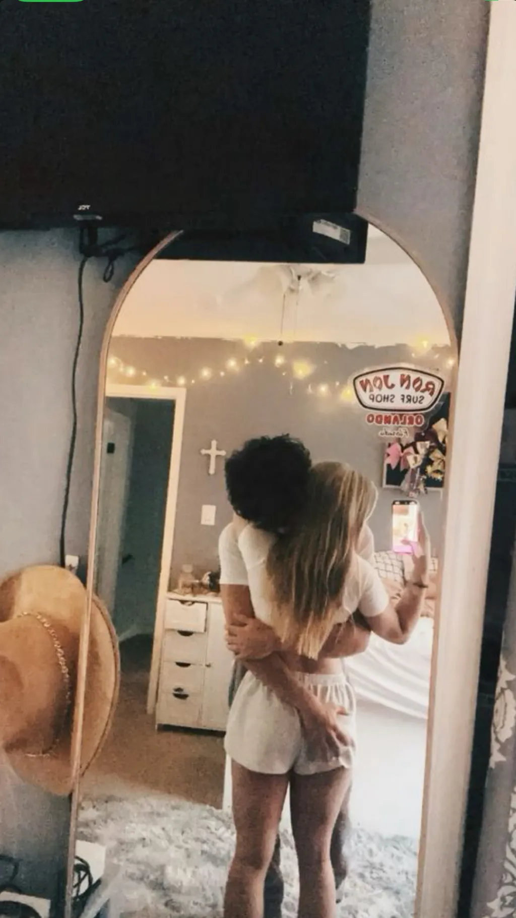 ai character: Carson background