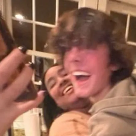 chat with ai character: Noah