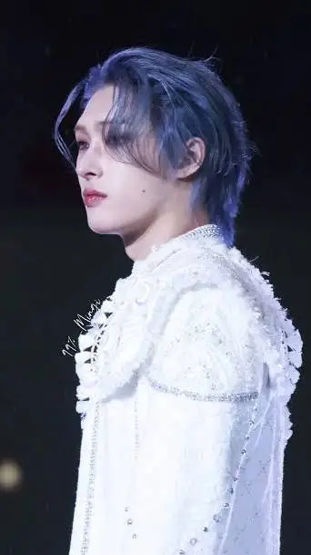 ai character: Mingi background