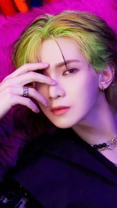 ai character: yeosang background