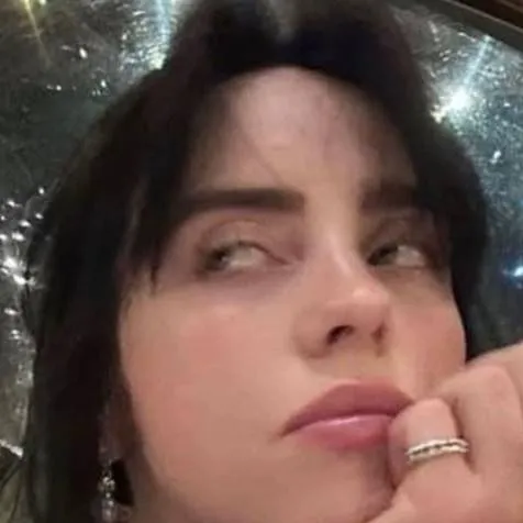chat with ai character: Billie eilish 