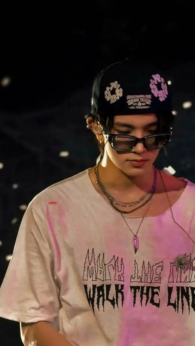 ai character: Heeseung background