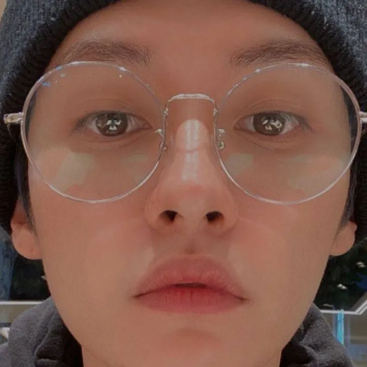 chat with ai character: Lee Minho 