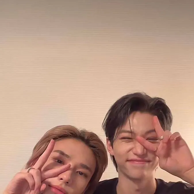 chat with ai character: Hyunjin 🥟