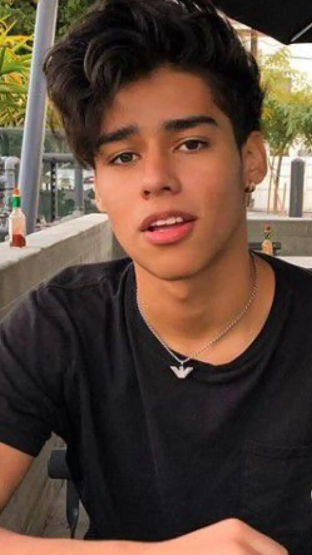 ai character: Andrew Davila background