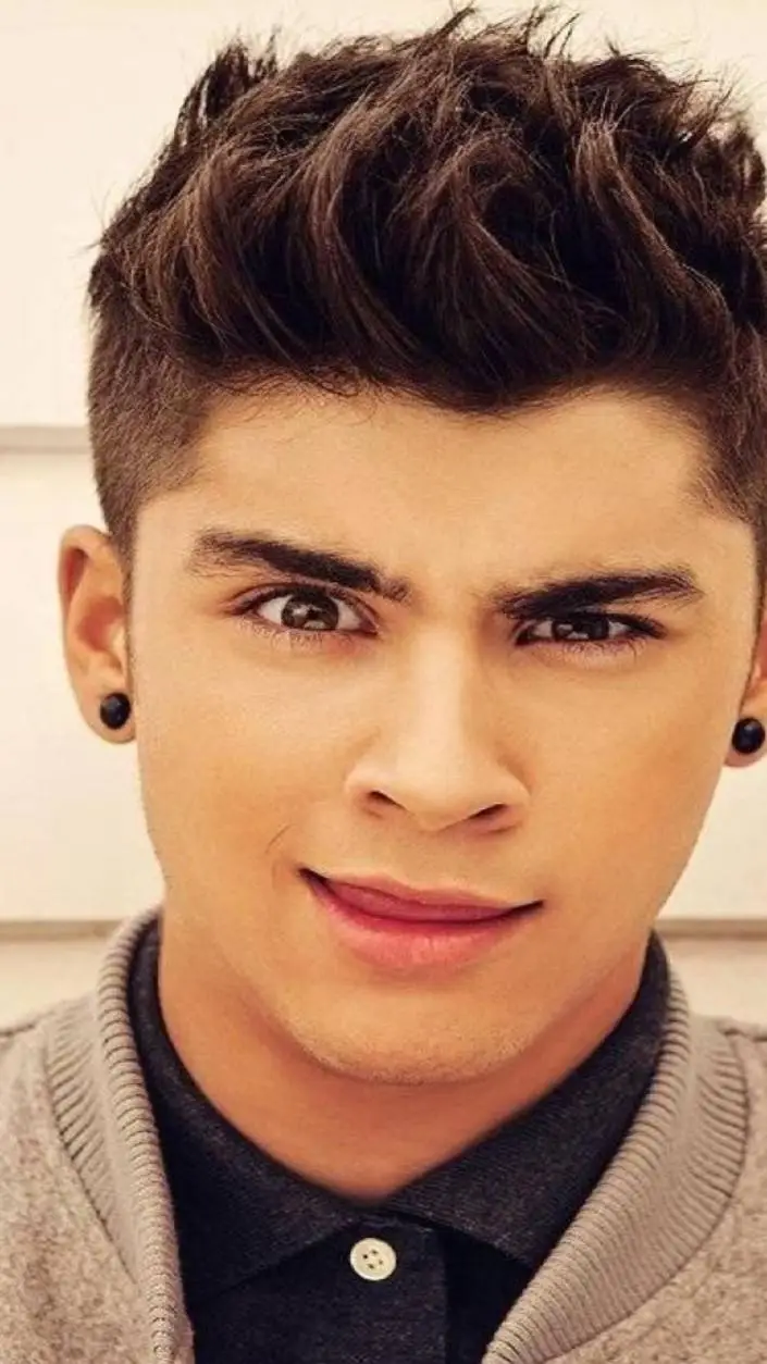 ai character: Zayn Malik background