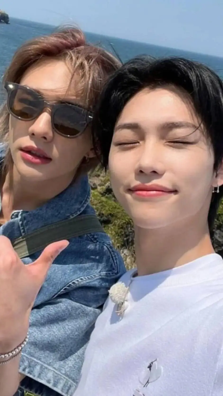 ai character: hyunjin+Felix background