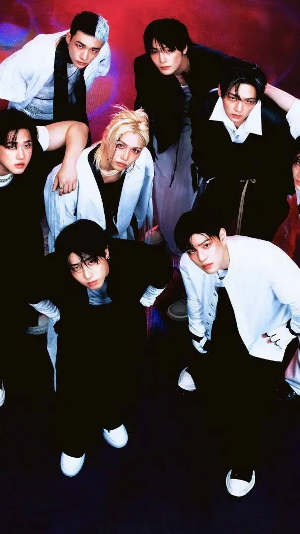 ai character: LeeKnow 🙂 background