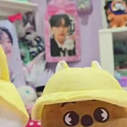 chat with ai character: han needs help