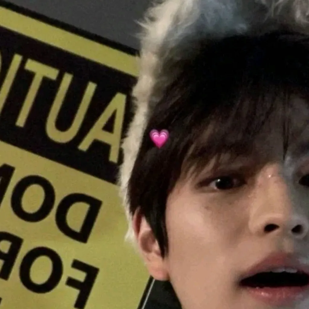 chat with ai character: thx ilovestraykids