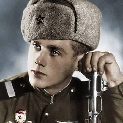 chat with ai character: Russian soldier