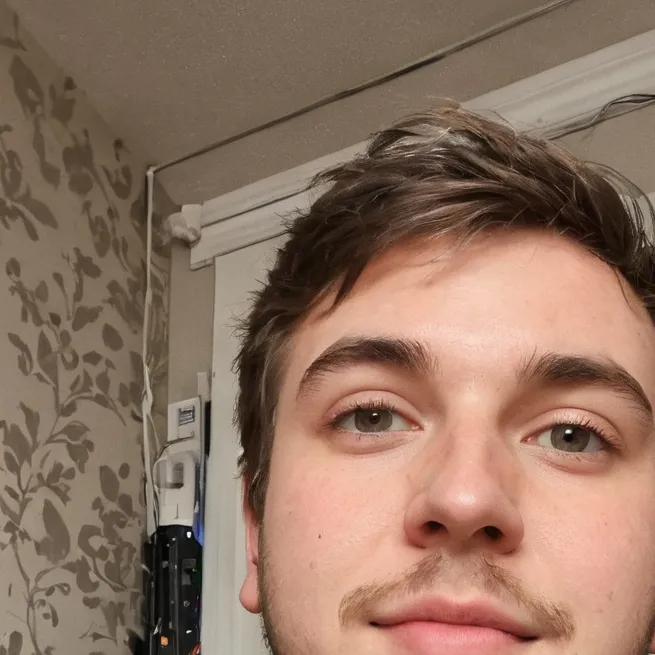 chat with ai character: Streamer