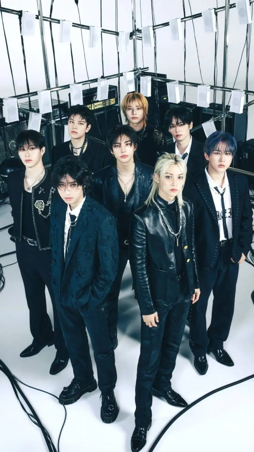 ai character: SKz ships  background