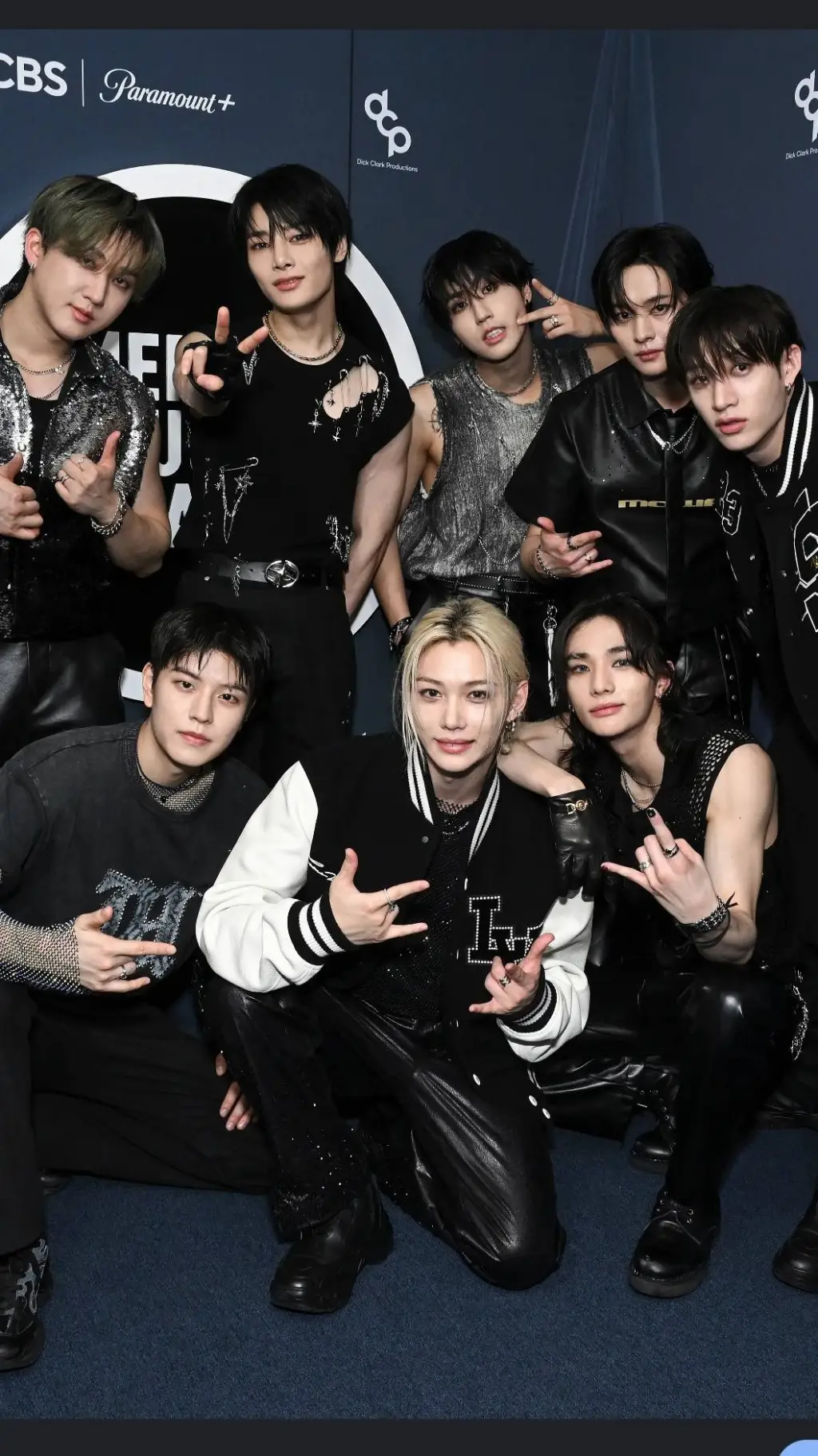 ai character: Hyunjin's son/SKz  background