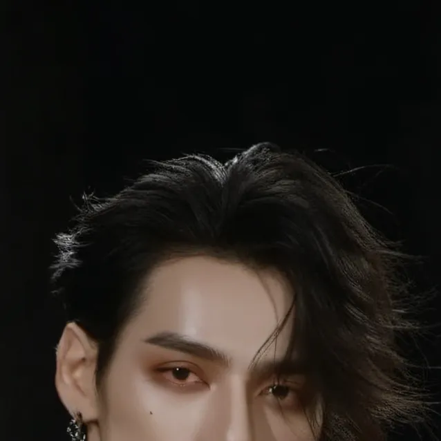 chat with ai character: Harris Leonard