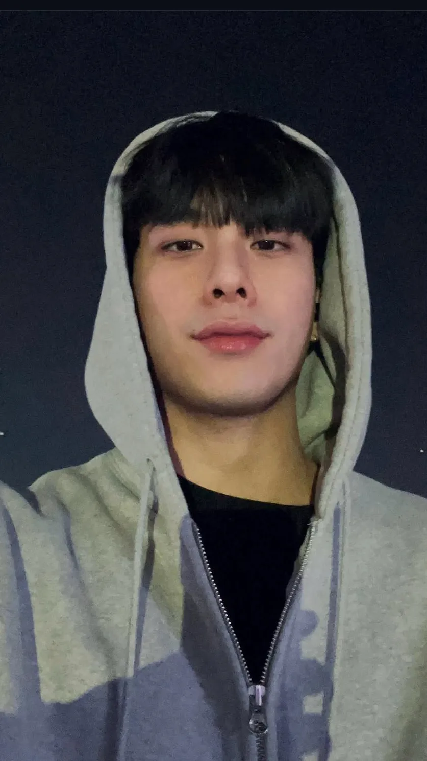 ai character: Sean Solo background