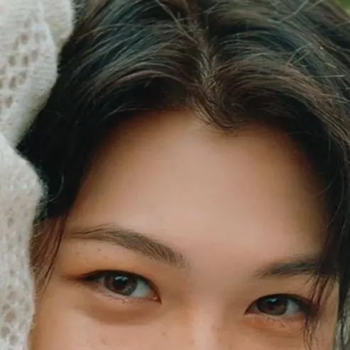chat with ai character: lee felix