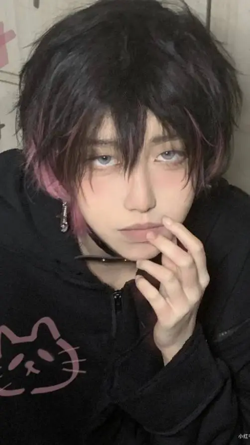 ai character: Cleverly Naltone background