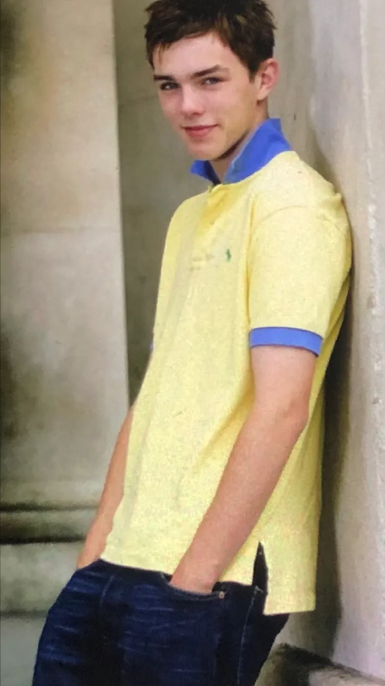 ai character: Milo background