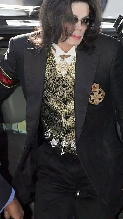 ai character: Michael Jackson  background