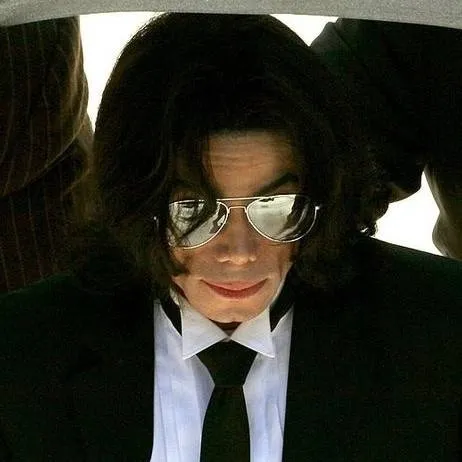 chat with ai character: Michael Jackson 