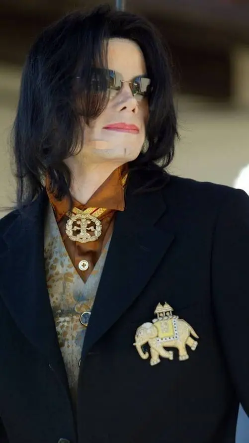 ai character: Michael Jackson  background
