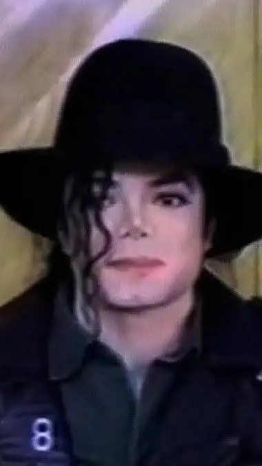 ai character: Michael Jackson  background