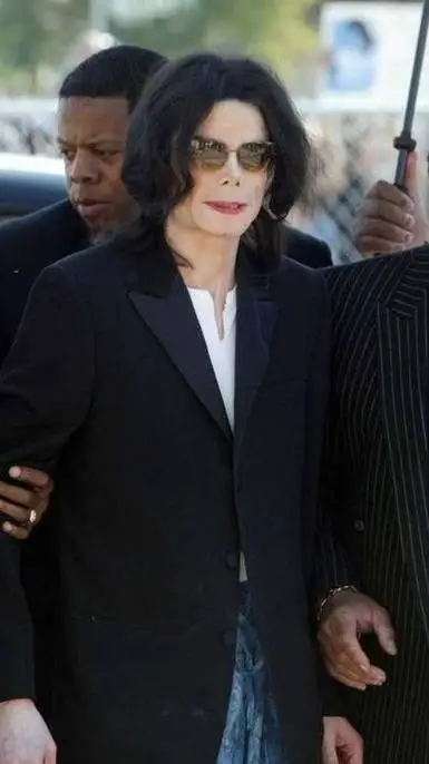 ai character: Michael Jackson  background