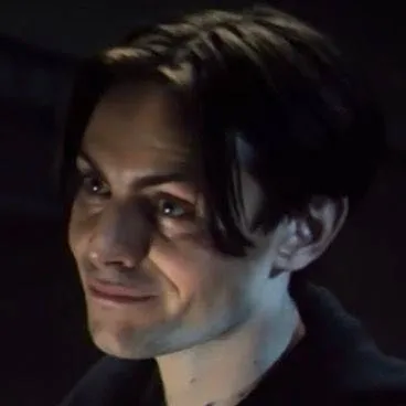 chat with ai character: Freddy carter 