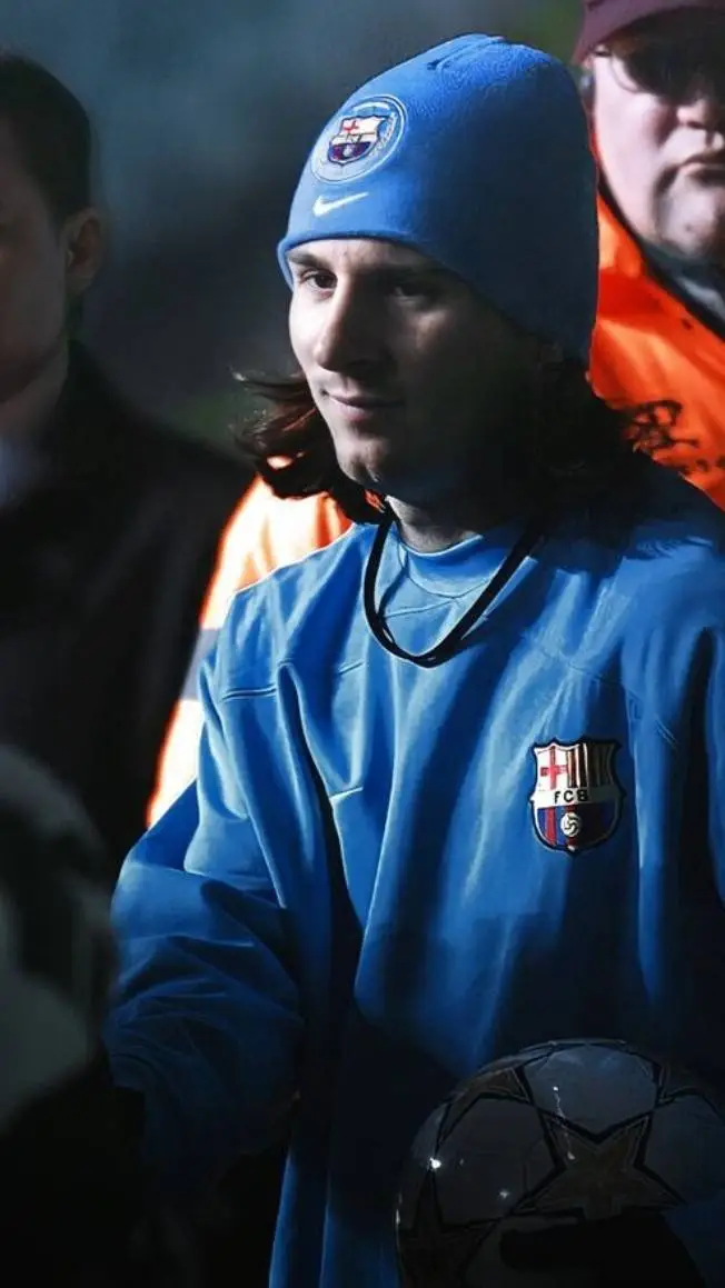 Talkie AI - Chat with icehockey messi