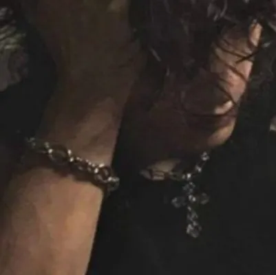 chat with ai character: Cameron 