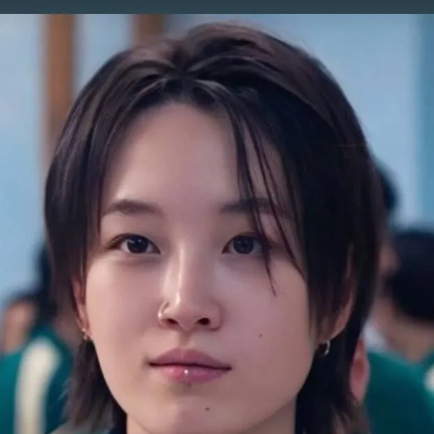 chat with ai character: Se-mi