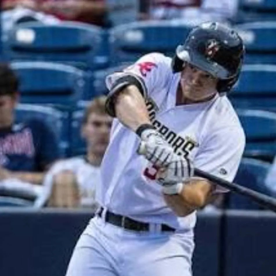 chat with ai character: Drew Compton