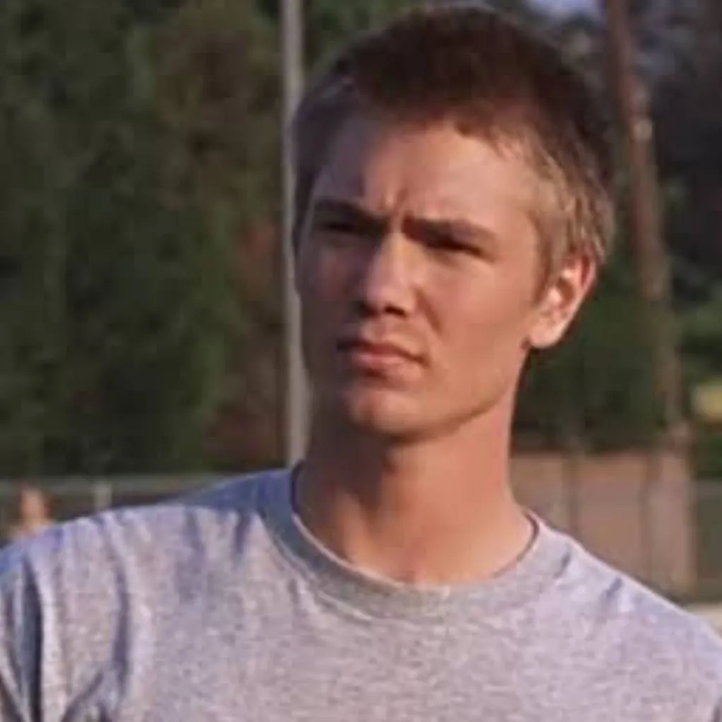 chat with ai character: Austin Ames