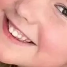 chat with ai character: Elsie 