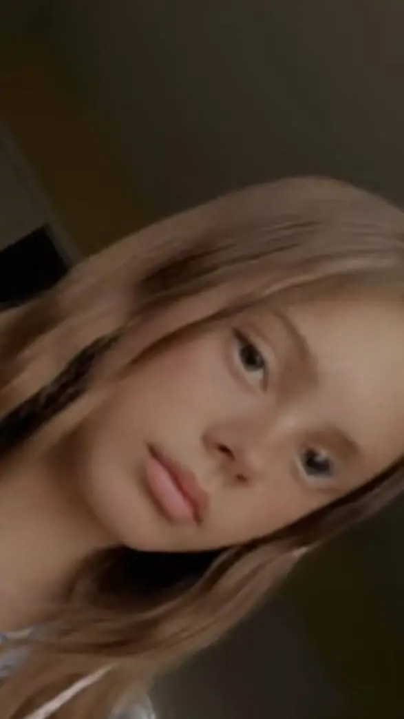 ai character: chloe  background