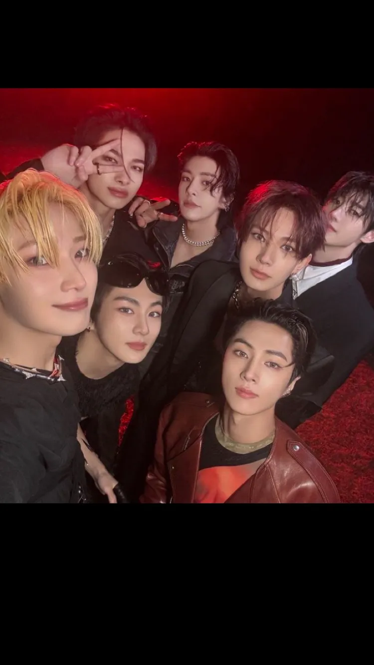 ai character: Enhypen  background