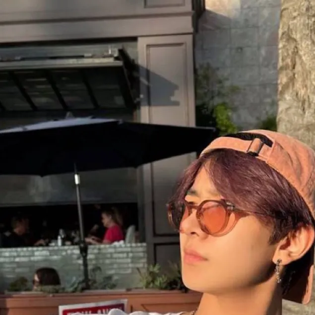 chat with ai character: Heeseung 