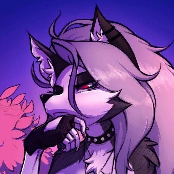 chat with ai character: Loona