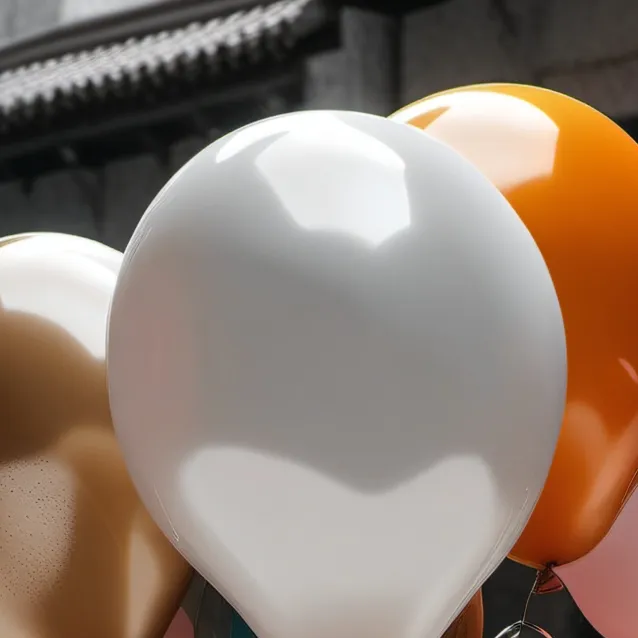 chat with ai character: balloon rp