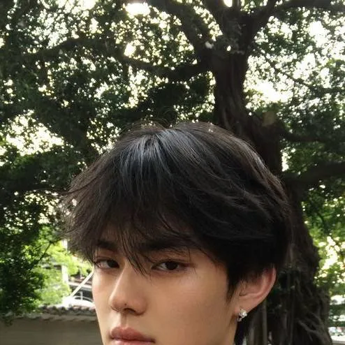 chat with ai character: Keiden Finn