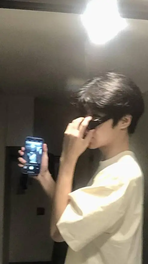 ai character: Andrei  background