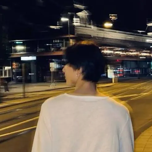 chat with ai character: Yang Jungwon