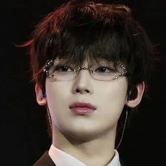 chat with ai character: kim sunoo