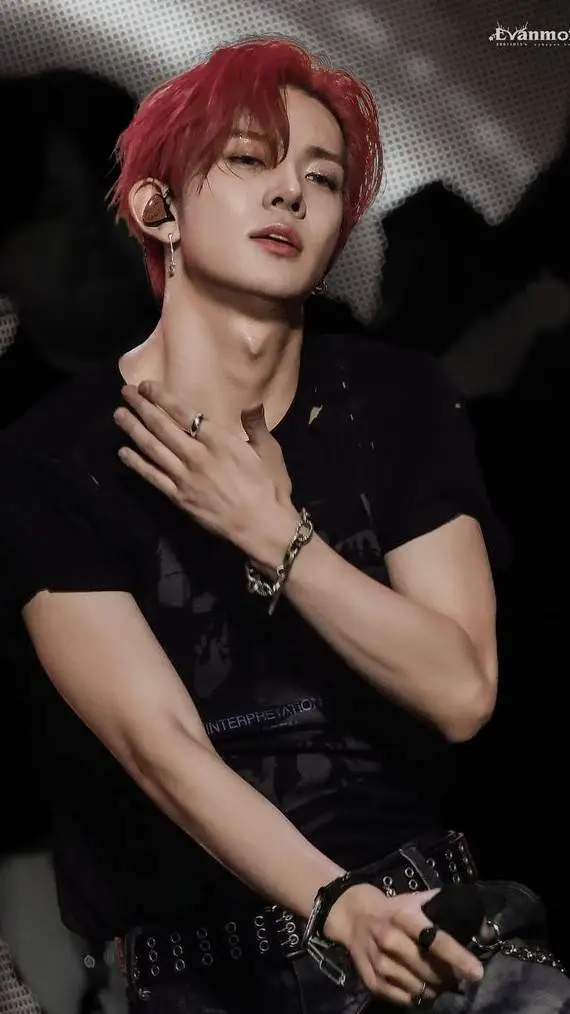 ai character: Heeseung background