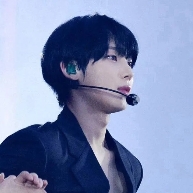 chat with ai character: kim sunoo