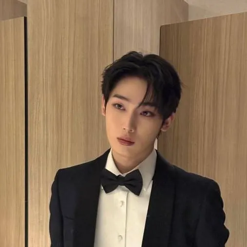 chat with ai character: Kim sunoo 