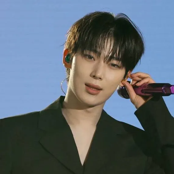 chat with ai character: Kim sunoo