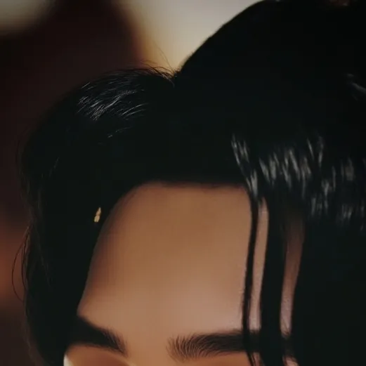 chat with ai character: Hyun-Woo