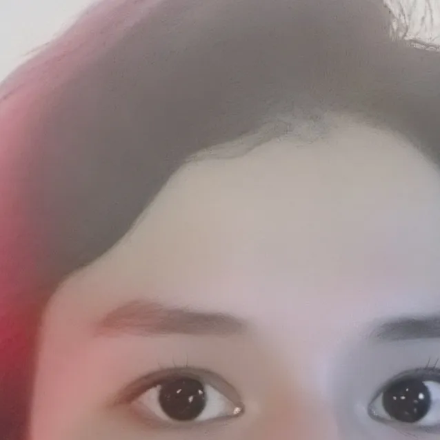 chat with ai character: Petra